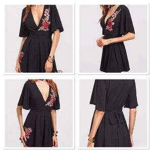 Ainda Embroidered FlowerPleated Wrap
Romper. Small
